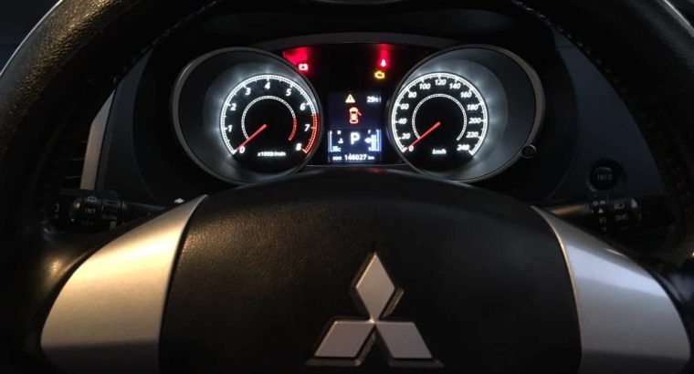 Mitsubishi Out lander 2010