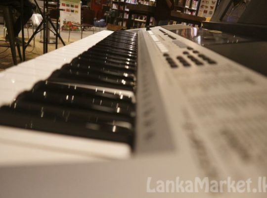 YAMAHA PSR i455 KEYBOARD for sale