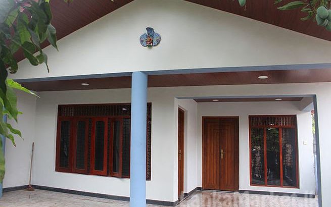 Ja Ela A Complete House for Sale