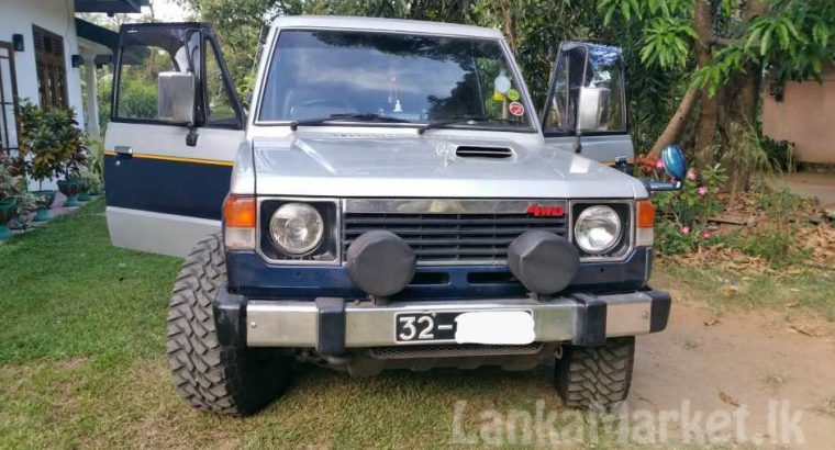 Mitsubishi Pajero (Palathsaba) 1985