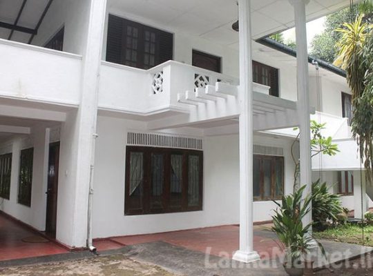 Bungalow Type House available Lease in Kadawatha