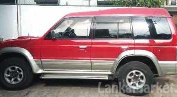 Mitsubishi Pajero computer body jeep for sale