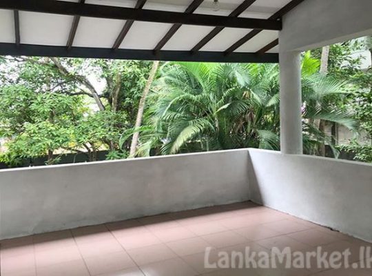 Bungalow Type House available Lease in Kadawatha