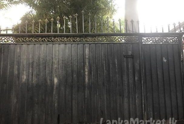 A Gate for sale in Nugegoda