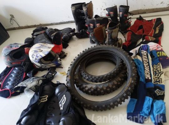 Racing Bycle Kits tyres Helmets for sale