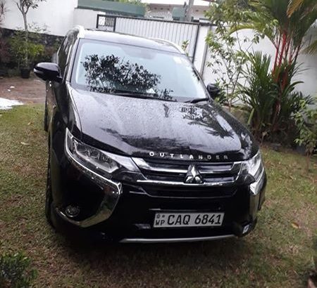 Mitsubishi Outlander Jeep 2015