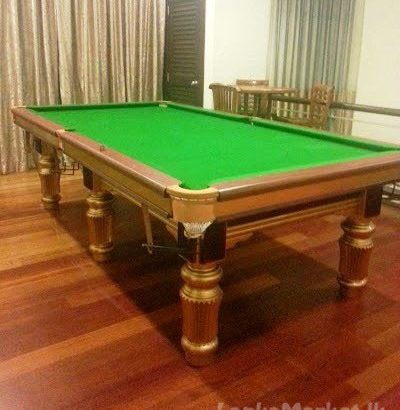 Professional 9Ft Snooker Table plus accessories