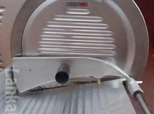 Meat slicer