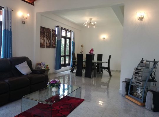 House for urgent sale in Kottawa, Mattegoda