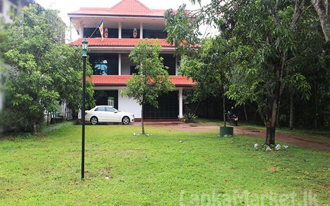 Well Runing Hotel for Sale