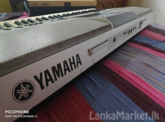 Yamaha PSR S700 for sale