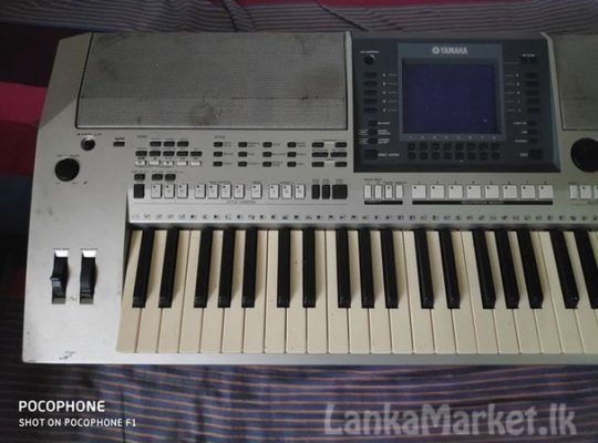 Yamaha PSR S700 for sale