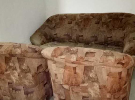 Used damro sofa