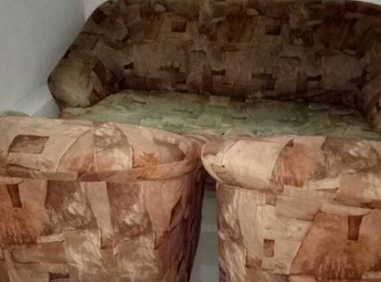 Used damro sofa