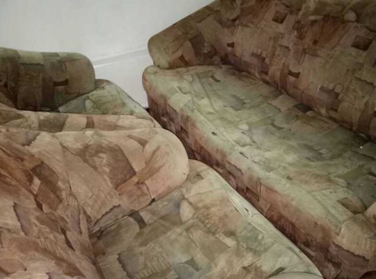 Used damro sofa