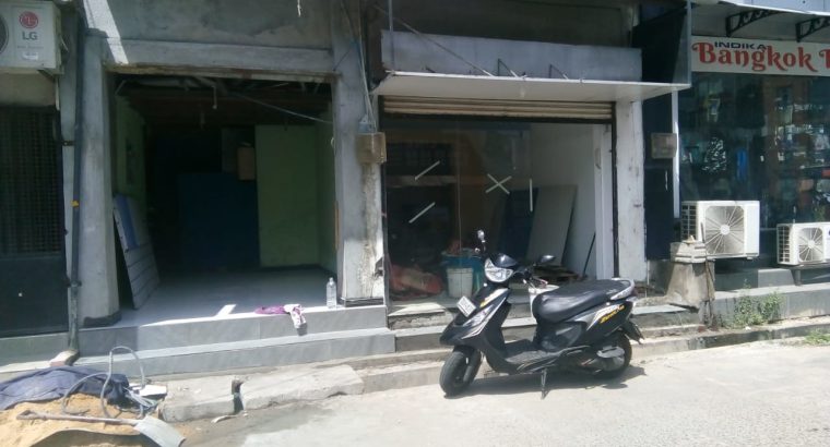 Shop for rent near galle road matara 04 batuta road