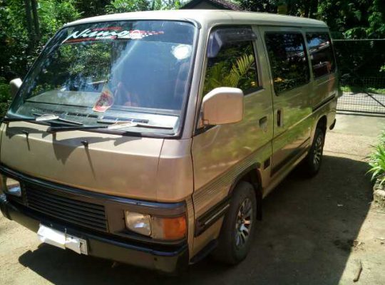 Nissan caravan