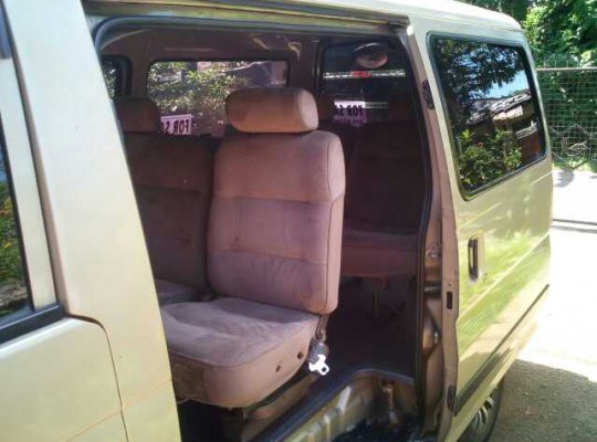 Nissan caravan