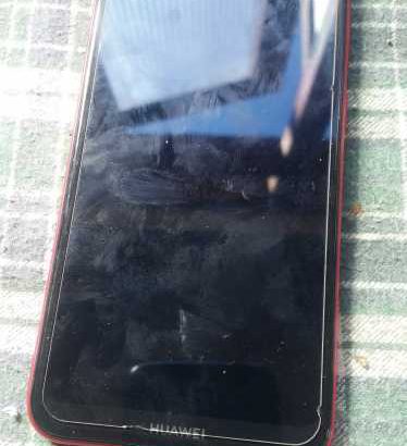 Huawei y7 prime 2019 {light used}