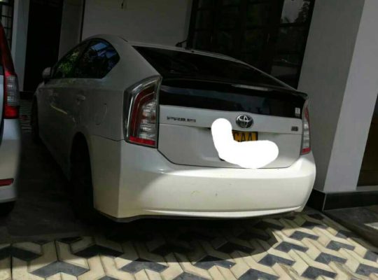 Prius G touring 2013