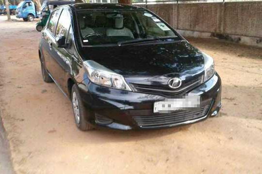 Toyota vitz 2012