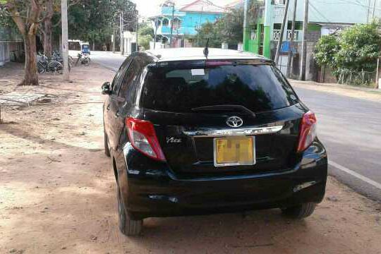 Toyota vitz 2012