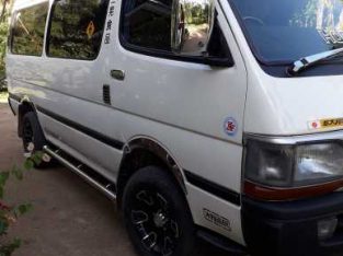 toyota hiace dolphin