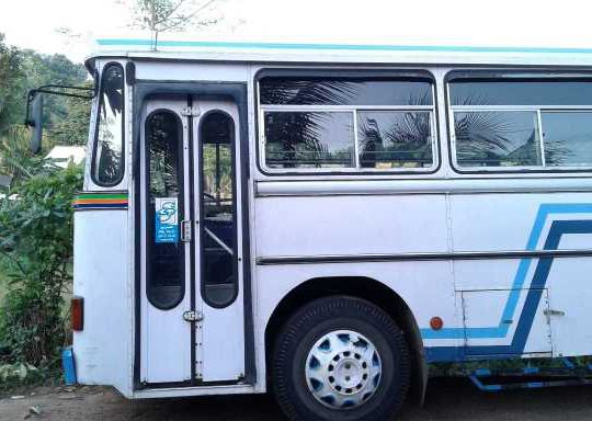 ashok leylend bus 2010