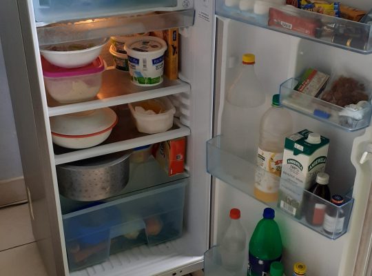 SAMSUNG FRIDGE