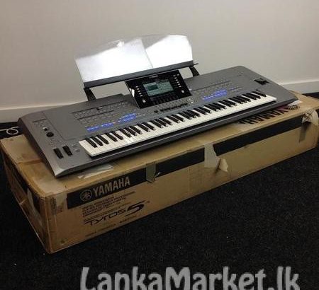 New Yamaha Tyros5 61-Key Arranger Workstation Keyboard