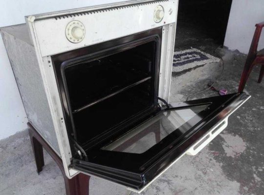 electric oven