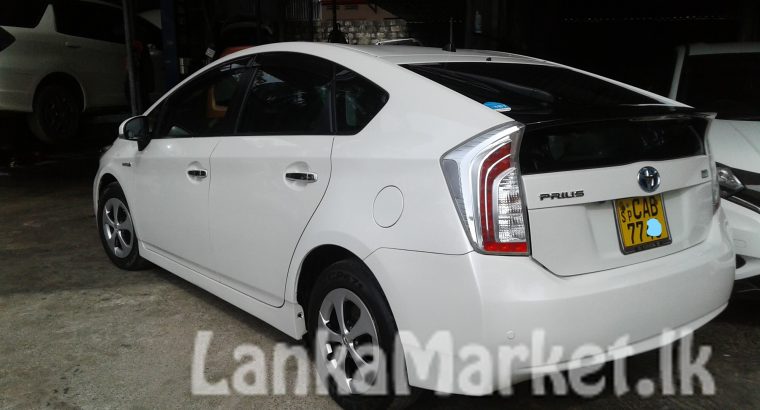 Toyota PRIUS G grade