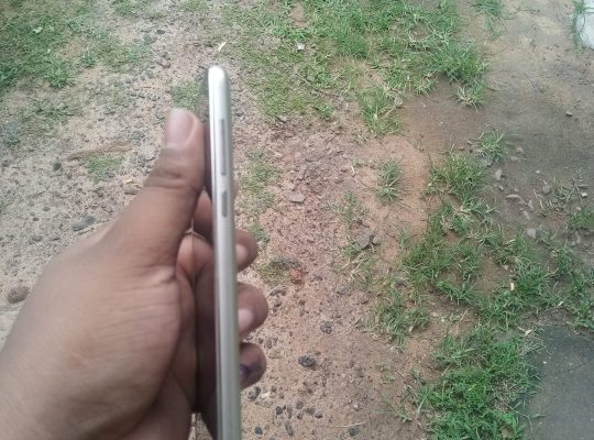 Huawei Y5 සුපිරියක් සොයන්නෙකුට හිරිලාවත් නෑ හොදටම තියනවා Lady used ! සල්ලි හදිසියකට දෙන්නේ phone chrager back cover only අද හෙට ගන්නවනම් ගාන අඩු කරන්න පුලුවන් තව call me!!