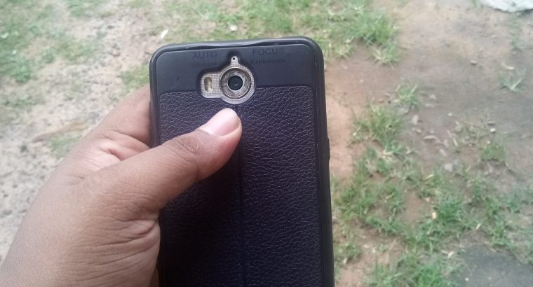 Huawei Y5 සුපිරියක් සොයන්නෙකුට හිරිලාවත් නෑ හොදටම තියනවා Lady used ! සල්ලි හදිසියකට දෙන්නේ phone chrager back cover only අද හෙට ගන්නවනම් ගාන අඩු කරන්න පුලුවන් තව call me!!