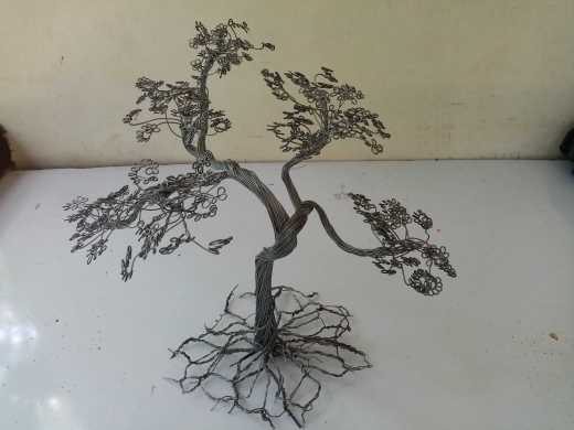 Metal bonsai tree
