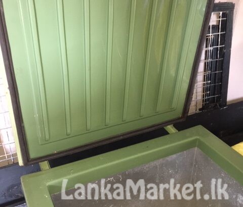 Usha – Deep Freezer – 40 L – 2.5 X 2.5 ft. Used. Brand new compressor / Full inside / beading . Urgent sale. Rs.30.000/- (Negotiable)