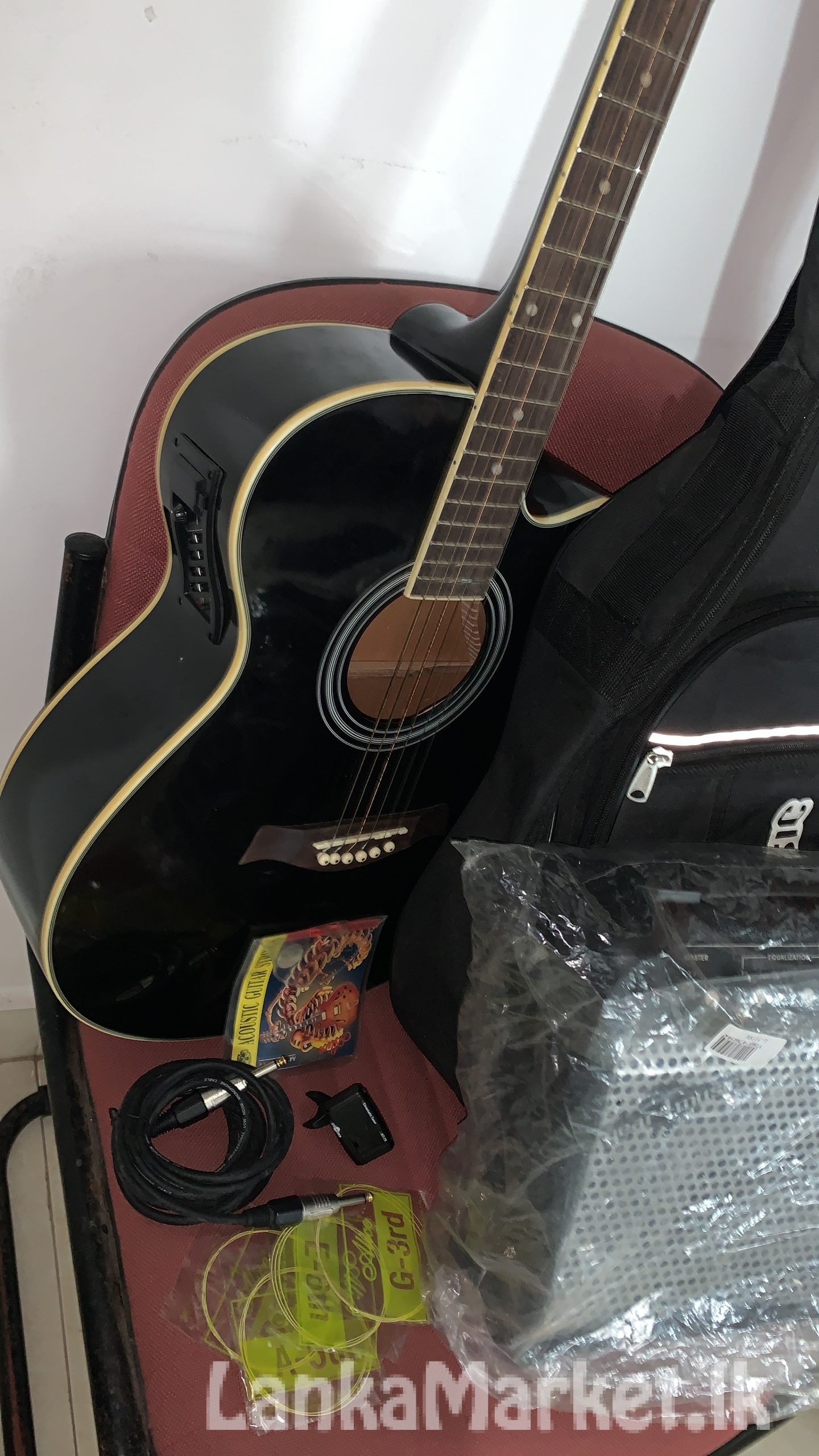 Gear4Music(UK) Electro Acoustic Guitar with AMP and kit!