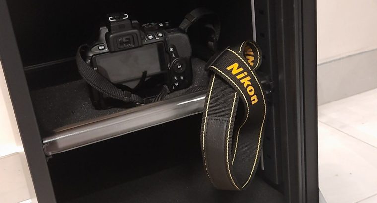 Nikon d5600 with 18-140mm vr lens