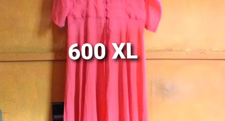 Used and New Women Clothes