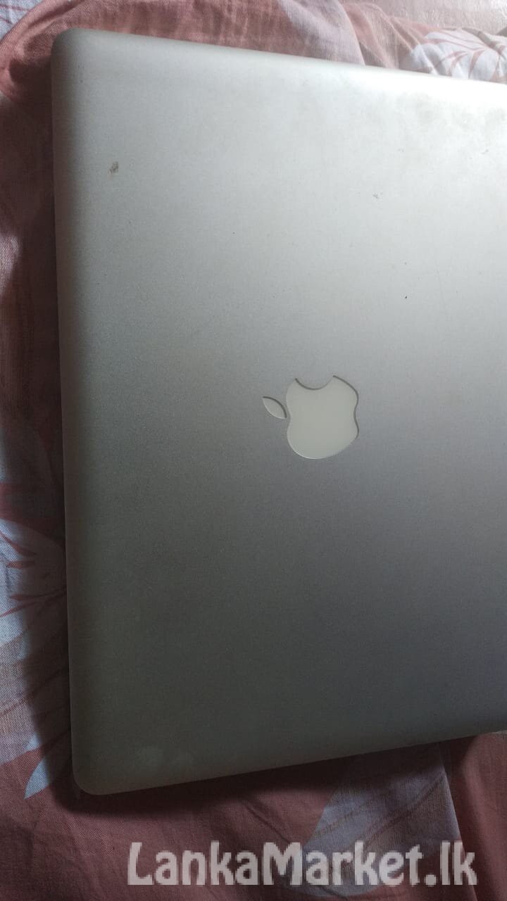 Macbook laptop