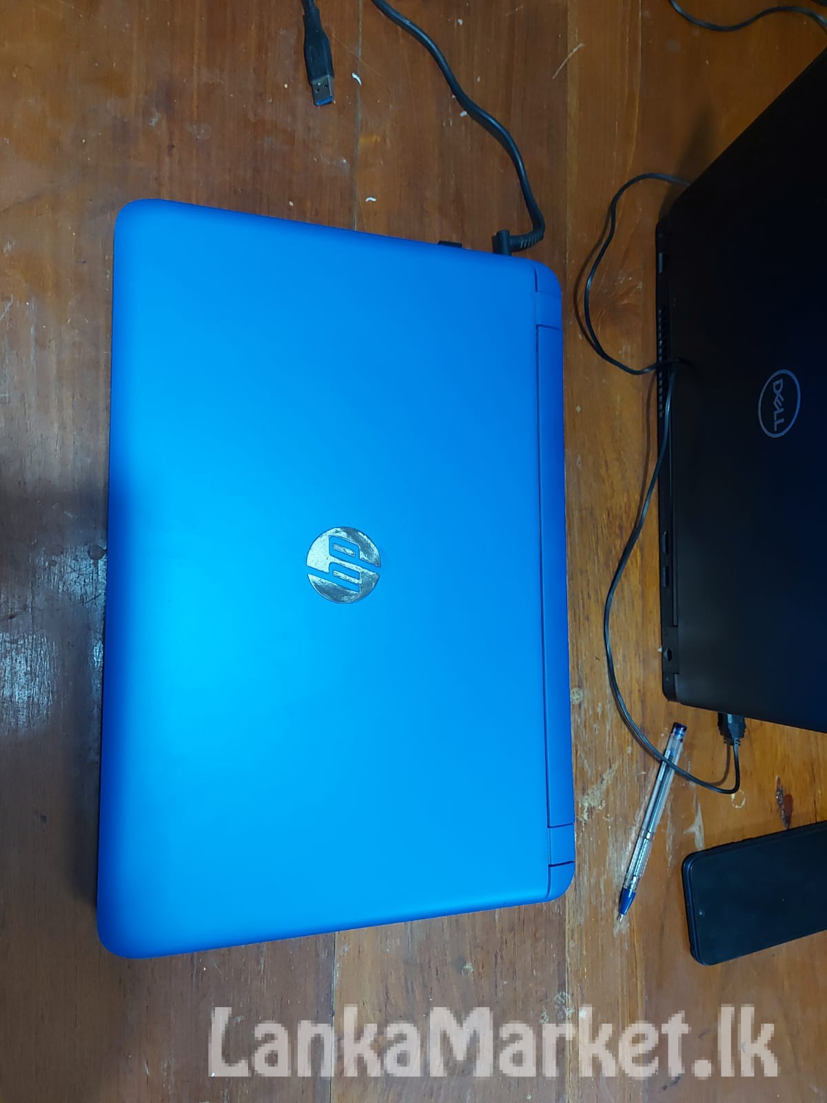 HP Pavilion Laptop Cor /i5 4GB/1TB win 10 Blue