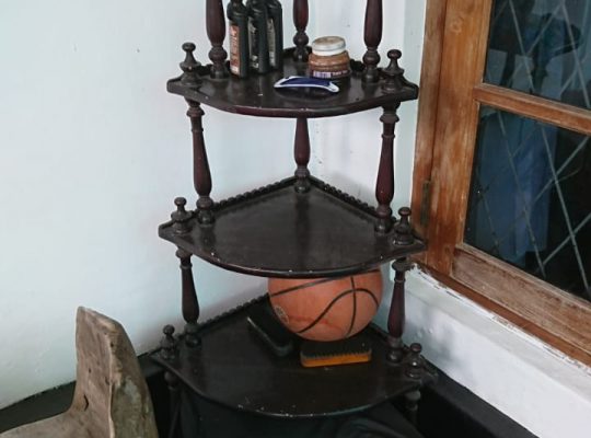 corner stand (made of kos wood)