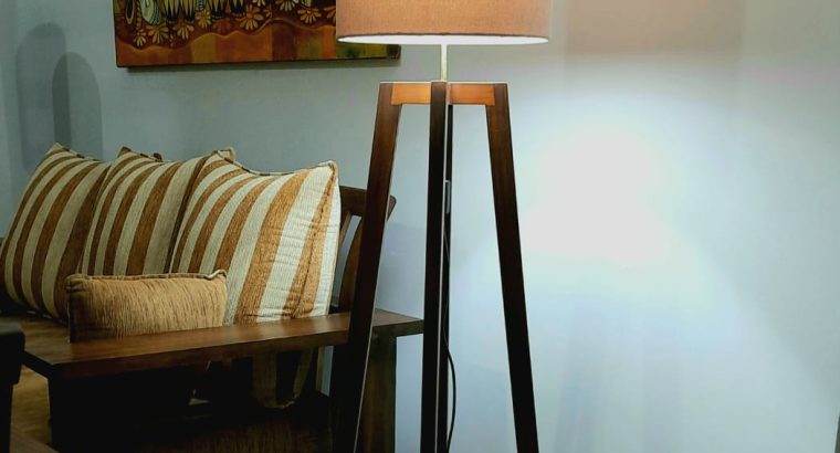 Stand Lamp / Floor Lamp