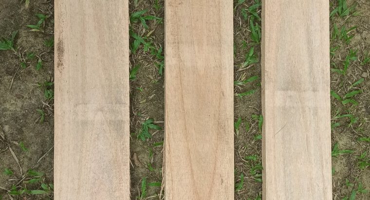 රතු ලුණුමිදෙල්ල ලී (සිවිලිම් සදහා ඉරන ලද )