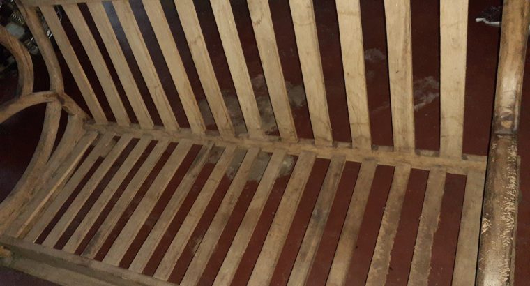 Settee with 2 chairs and 3 stools