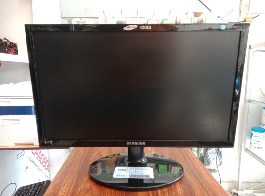 20′ inch LED Monitor