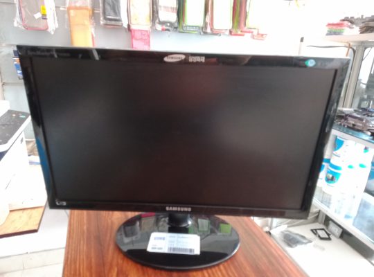 20′ inch LED Monitor