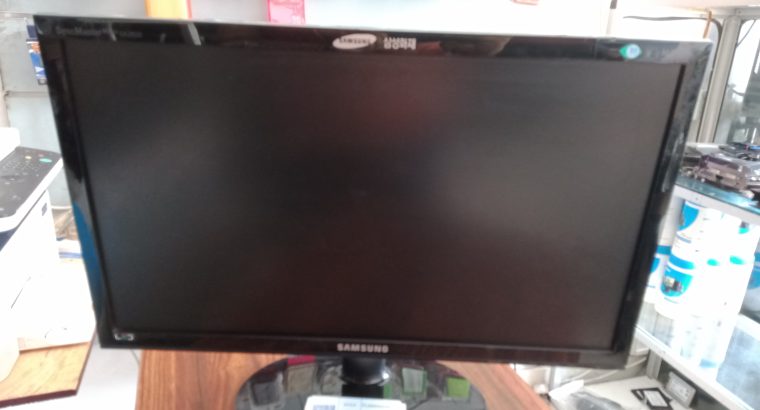 20′ inch LED Monitor