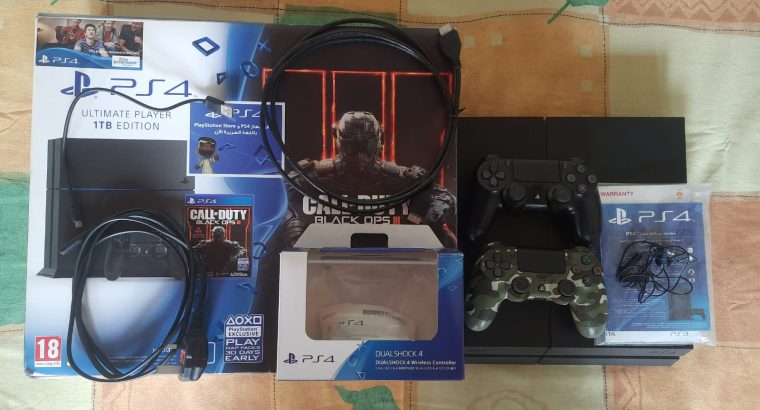 Sony Playstation 4 With 8 Games