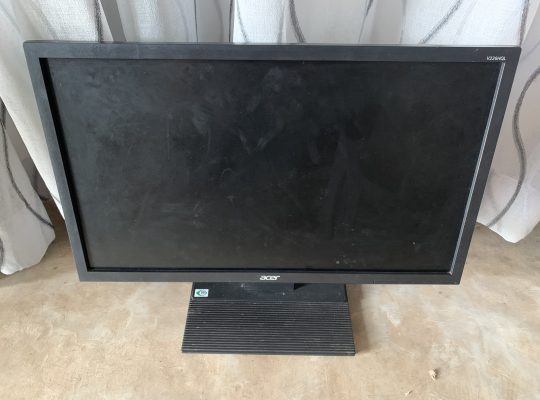 Desktop and monitor for sale